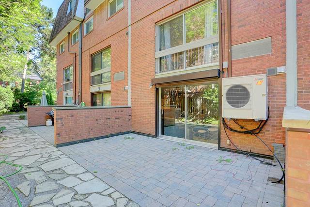 8 - 28 Admiral Rd, Townhouse with 3 bedrooms, 3 bathrooms and 1 parking in Toronto ON | Image 27