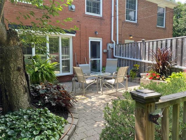 557 Arlington Blvd, Townhouse with 2 bedrooms, 2 bathrooms and 2 parking in Burlington ON | Image 25