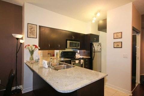 404 - 388 Prince Of Wales Dr, Condo with 1 bedrooms, 2 bathrooms and 1 parking in Mississauga ON | Image 9