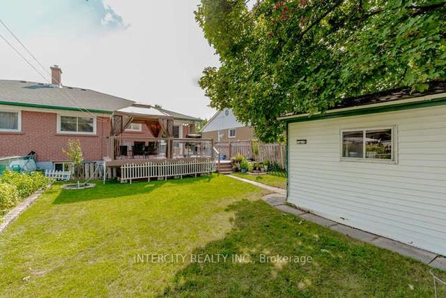 67 Raylawn Cres, House semidetached with 3 bedrooms, 3 bathrooms and 3 parking in Halton Hills ON | Image 33