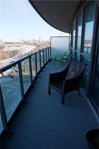 504 - 35 Brian Peck Cres, Condo with 2 bedrooms, 2 bathrooms and 2 parking in Toronto ON | Image 11