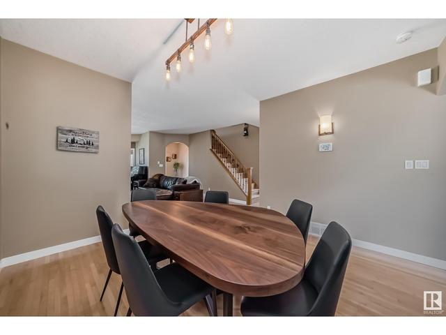7723 111 St Nw, House semidetached with 4 bedrooms, 3 bathrooms and 4 parking in Edmonton AB | Image 9