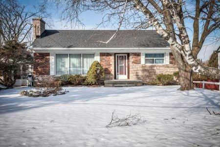 96 Cedar Brae Blvd, House detached with 2 bedrooms, 2 bathrooms and 6 parking in Toronto ON | Image 1