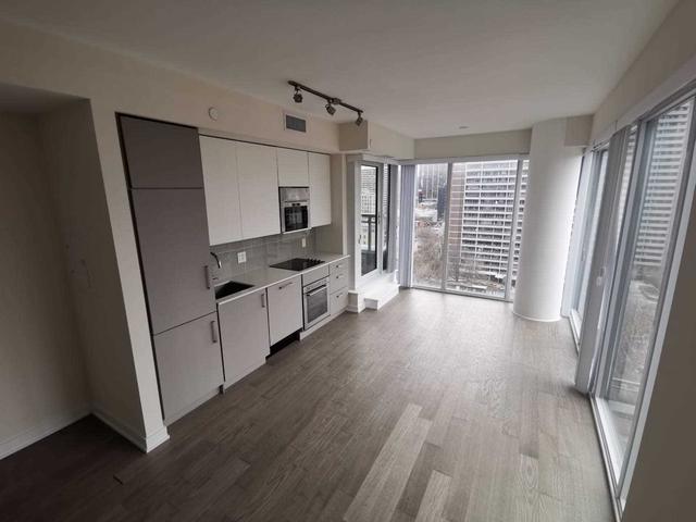 1205 - 17 Dundonald St, Condo with 1 bedrooms, 1 bathrooms and 0 parking in Toronto ON | Image 2
