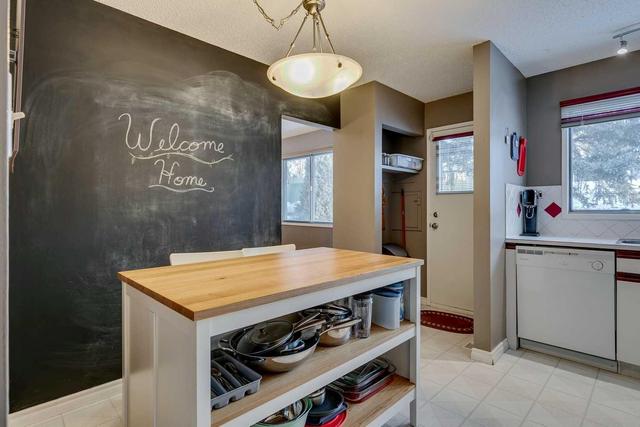 404 Queensland Road Se, House detached with 4 bedrooms, 2 bathrooms and 2 parking in Calgary AB | Image 9