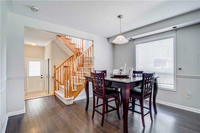809 Johnson Hts, House attached with 3 bedrooms, 3 bathrooms and 1 parking in Milton ON | Image 5