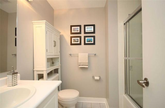3 - 1388 Bloor St W, Townhouse with 2 bedrooms, 2 bathrooms and 1 parking in Toronto ON | Image 14