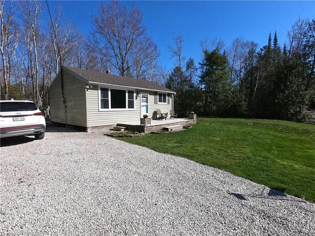 29 3rd Avenue S, House detached with 3 bedrooms, 2 bathrooms and 4 parking in Saugeen 29 ON | Image 12