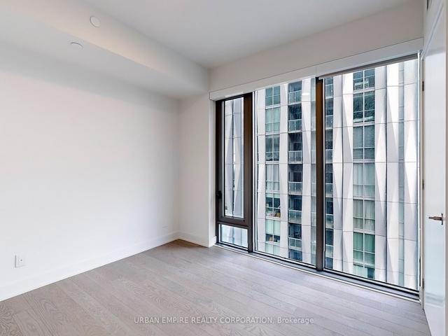 3207 - 8 Cumberland St, Condo with 2 bedrooms, 2 bathrooms and 1 parking in Toronto ON | Image 37