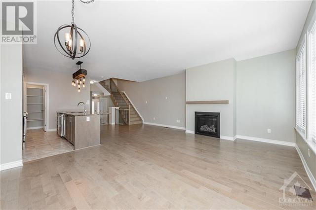 942 Geographe Terrace, Townhouse with 3 bedrooms, 3 bathrooms and 3 parking in Ottawa ON | Image 10