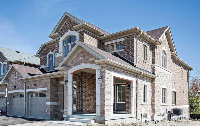 1601 Emberton Way, House detached with 4 bedrooms, 3 bathrooms and 2 parking in Innisfil ON | Image 2
