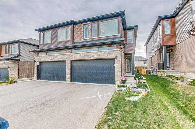 19 Baker Lane, House semidetached with 4 bedrooms, 3 bathrooms and 3 parking in Brant ON | Image 1