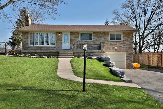 7320 Dickenson Rd E, House detached with 3 bedrooms, 2 bathrooms and 9 parking in Hamilton ON | Image 12