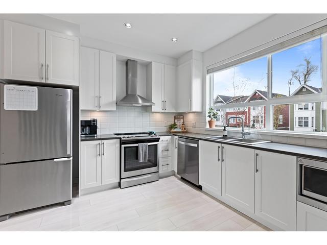 82 - 20857 77a Avenue, House attached with 2 bedrooms, 3 bathrooms and 2 parking in Langley BC | Image 11