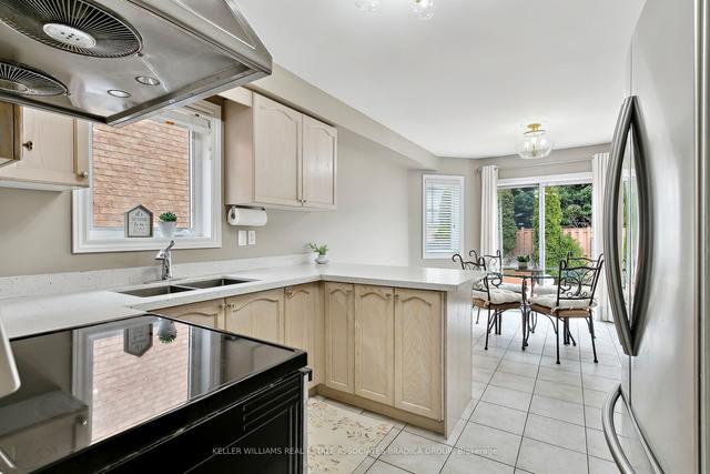 18 Prince Cres, House detached with 3 bedrooms, 3 bathrooms and 6 parking in Brampton ON | Image 34