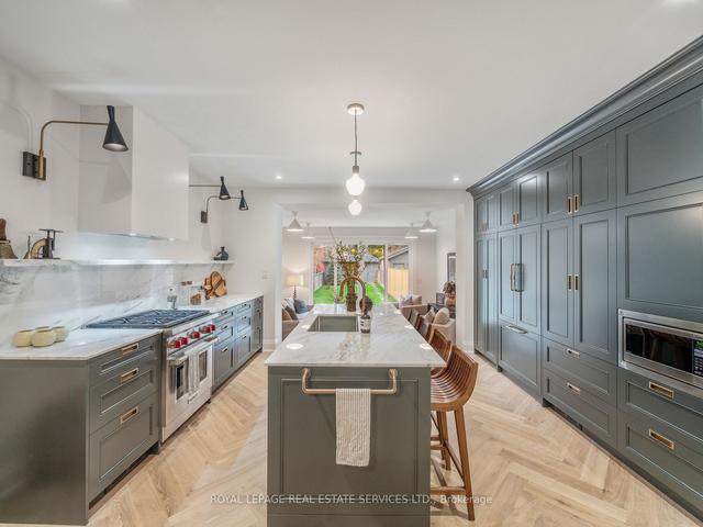 115 Sherwood Ave, House semidetached with 4 bedrooms, 5 bathrooms and 2 parking in Toronto ON | Image 4