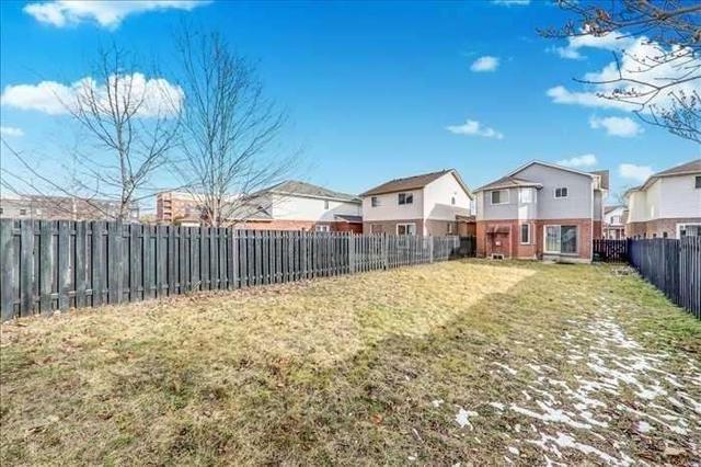 1776 Mcgill Crt, House detached with 4 bedrooms, 3 bathrooms and 3 parking in Oshawa ON | Image 7