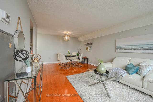 403 - 21 Markbrook Lane, Condo with 2 bedrooms, 2 bathrooms and 1 parking in Toronto ON | Image 4