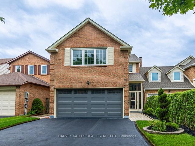 31 River Grove Dr, House detached with 4 bedrooms, 4 bathrooms and 4 parking in Toronto ON | Image 1