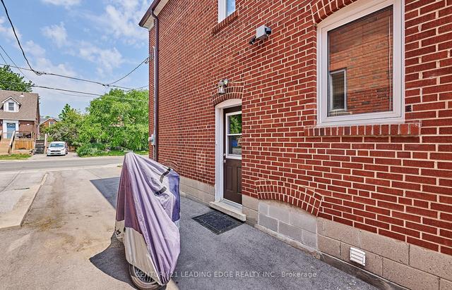 111 Park St, House semidetached with 3 bedrooms, 2 bathrooms and 1 parking in Toronto ON | Image 23