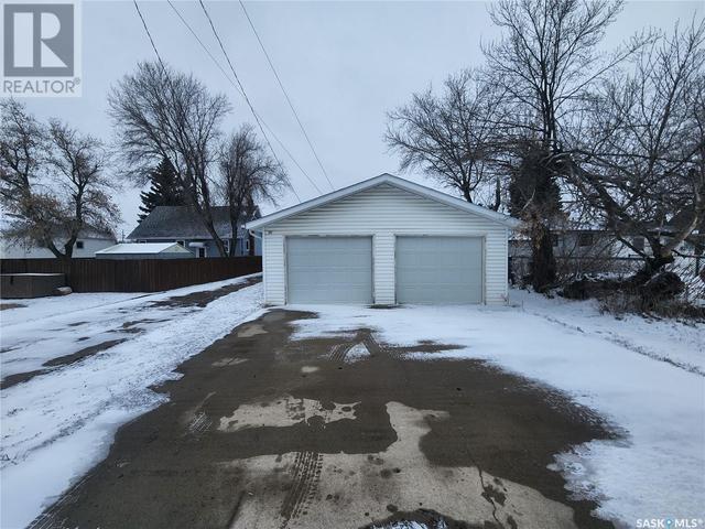 221 7th Avenue E, House detached with 4 bedrooms, 2 bathrooms and null parking in Melville SK | Image 42