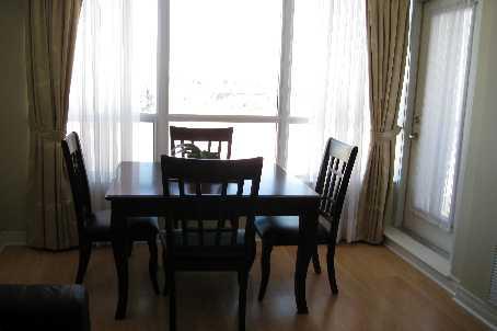 509 - 60 Disera Dr, Condo with 2 bedrooms, 2 bathrooms and 1 parking in Vaughan ON | Image 3