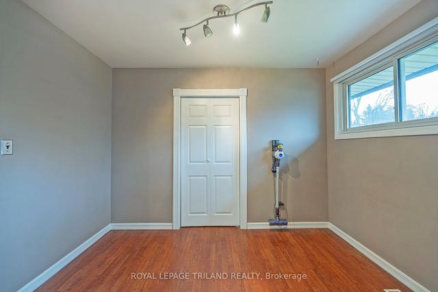 1379 Kostis Ave, House detached with 3 bedrooms, 1 bathrooms and 14 parking in London ON | Image 10