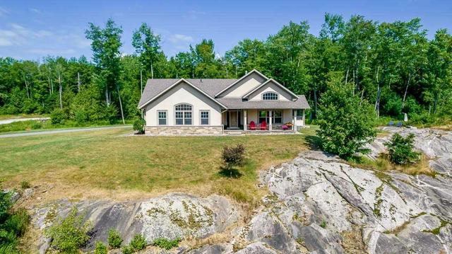 1350 Kilworthy Rd, House detached with 2 bedrooms, 3 bathrooms and 26 parking in Gravenhurst ON | Image 12