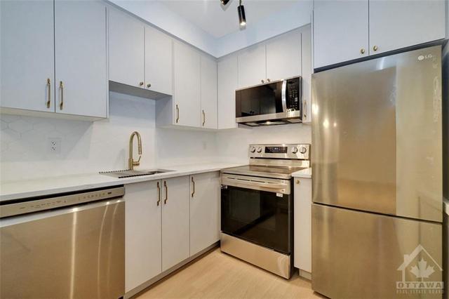 b - 531 Broadhead Avenue, Condo with 2 bedrooms, 2 bathrooms and 1 parking in Ottawa ON | Image 13