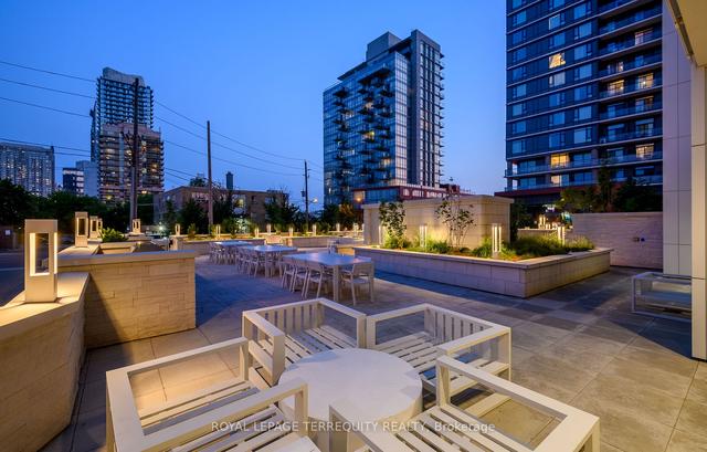 ph108 - 75 Canterbury Pl, Condo with 3 bedrooms, 2 bathrooms and 2 parking in Toronto ON | Image 33