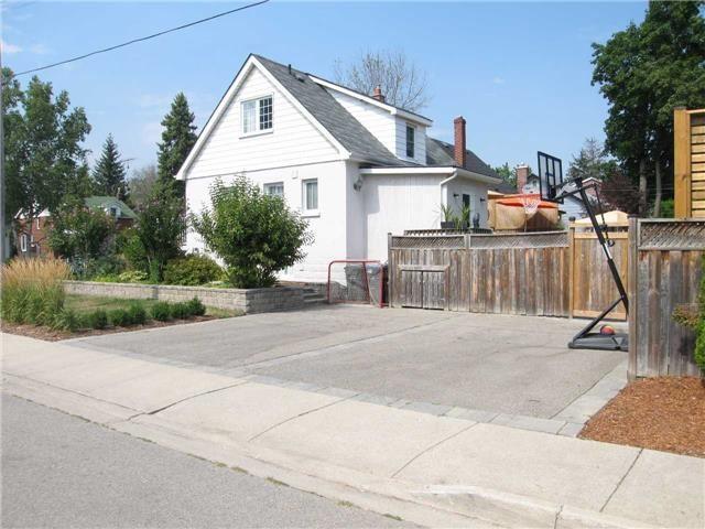 1 Tecumseth Ave, House detached with 2 bedrooms, 2 bathrooms and 2 parking in Mississauga ON | Image 13