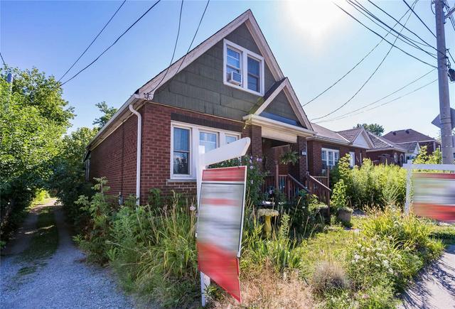 208 Burlington St E, House detached with 2 bedrooms, 1 bathrooms and 2 parking in Hamilton ON | Image 25