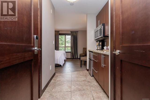 211 - 1175 Resort Dr, Condo with 3 bedrooms, 3 bathrooms and null parking in Parksville BC | Image 7