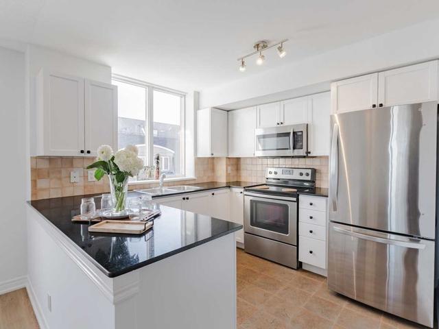 404 - 1369 Bloor St W, Condo with 2 bedrooms, 2 bathrooms and 1 parking in Toronto ON | Image 14