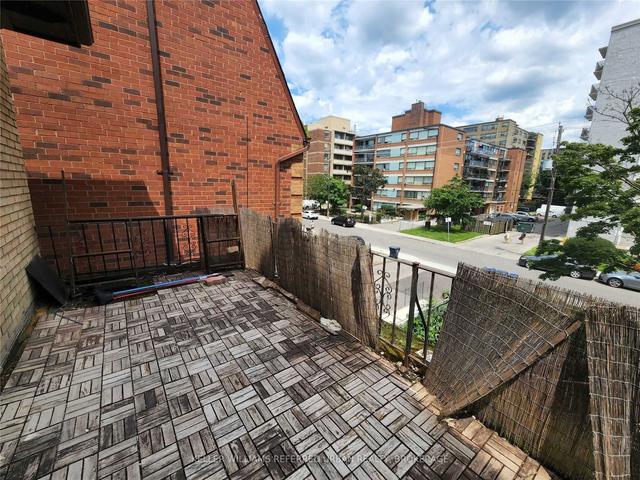 2 - 90 Spencer Ave, House detached with 1 bedrooms, 1 bathrooms and 1 parking in Toronto ON | Image 6