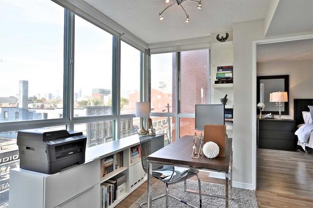 522 - 801 King St W, Condo with 2 bedrooms, 2 bathrooms and 1 parking in Toronto ON | Image 3