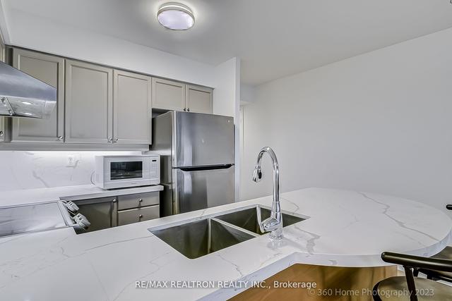 411 - 3 Rean Dr, Condo with 1 bedrooms, 1 bathrooms and 1 parking in Toronto ON | Image 5