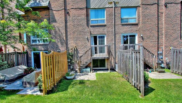 106 Dutch Myrtle Way, Townhouse with 3 bedrooms, 4 bathrooms and 1 parking in Toronto ON | Image 20
