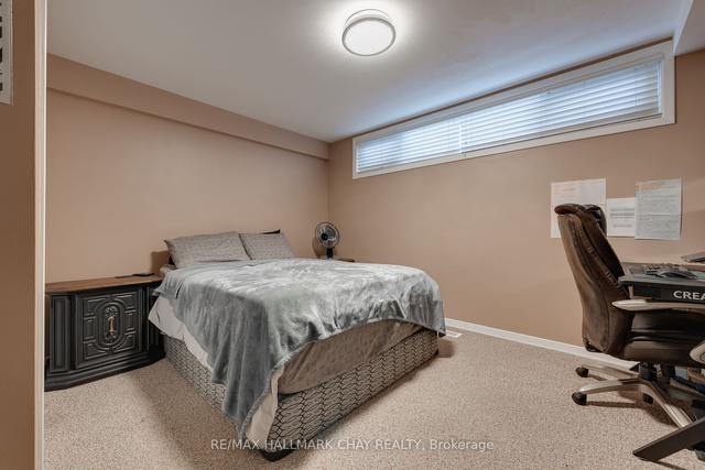 23b Davidson St, House detached with 2 bedrooms, 2 bathrooms and 4 parking in Barrie ON | Image 20