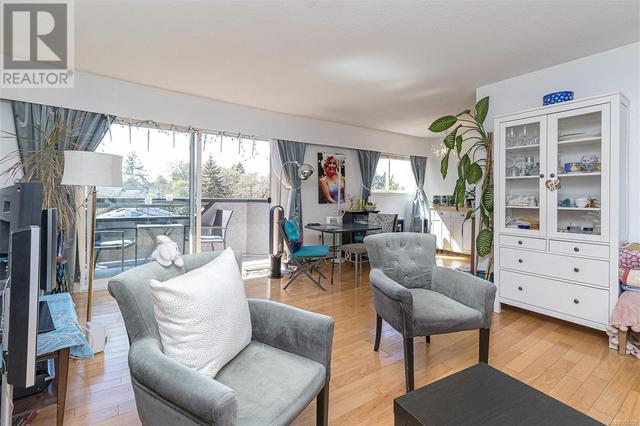405 - 3800 Quadra St, Condo with 2 bedrooms, 1 bathrooms and 1 parking in Saanich BC | Image 7