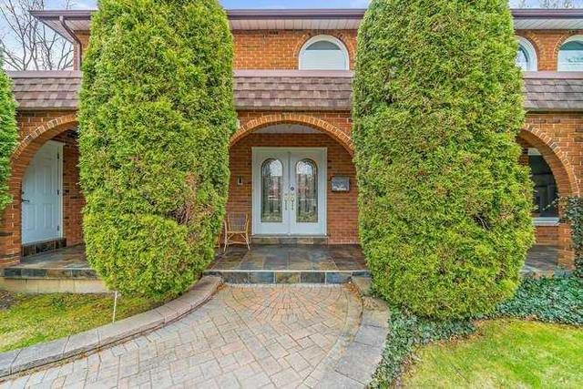 1374 Bridgestone Lane, House detached with 4 bedrooms, 3 bathrooms and 6 parking in Mississauga ON | Image 12