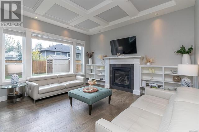 3580 Whimfield Terr, House detached with 4 bedrooms, 3 bathrooms and 7 parking in Langford BC | Image 5