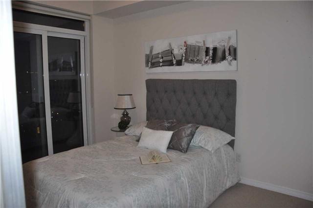 1114 - 352 Front St, Condo with 2 bedrooms, 2 bathrooms and 1 parking in Toronto ON | Image 11