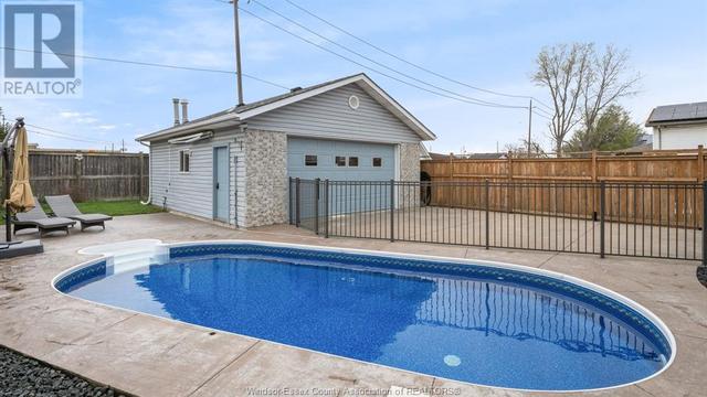 2563 Gem Avenue, House detached with 3 bedrooms, 2 bathrooms and null parking in Windsor ON | Image 37