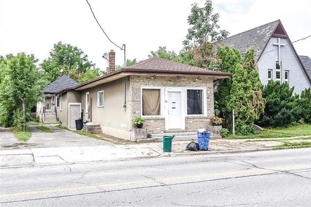 222 Niagara Street, House detached with 11 bedrooms, 6 bathrooms and 10 parking in St. Catharines ON | Image 2