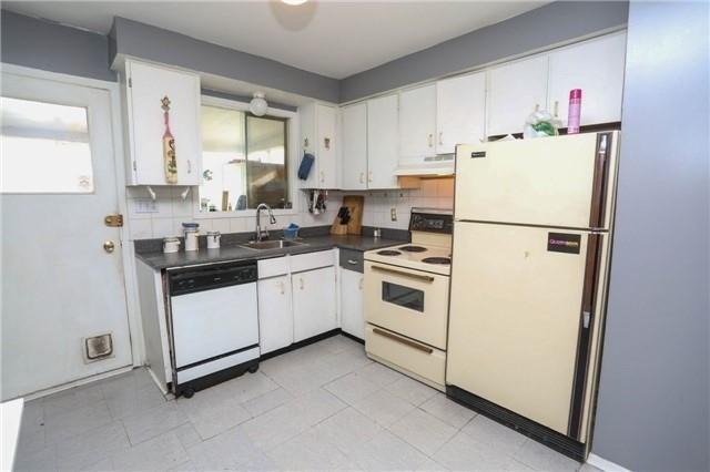 369 Vodden St E, House detached with 2 bedrooms, 2 bathrooms and 3 parking in Brampton ON | Image 6