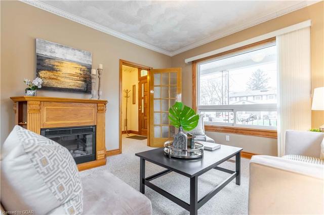 20 Crimea Street, House detached with 3 bedrooms, 1 bathrooms and null parking in Guelph ON | Image 3