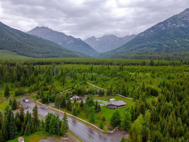 3000 Balmer Drive, House detached with 4 bedrooms, 3 bathrooms and null parking in Elkford BC | Image 45