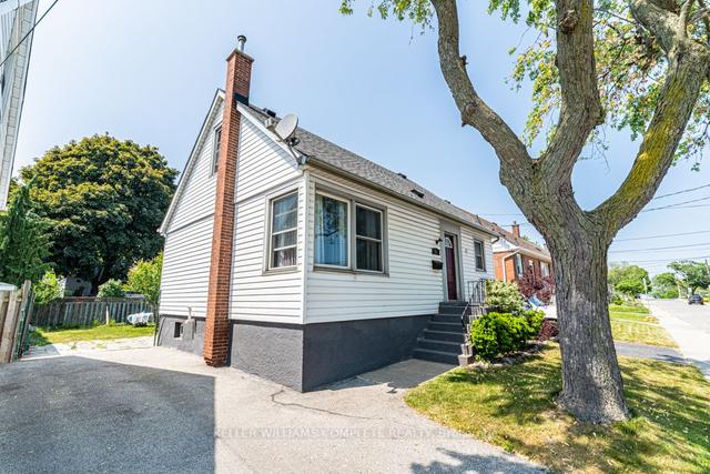 50 East 11th St, House detached with 3 bedrooms, 3 bathrooms and 3 parking in Hamilton ON | Image 12