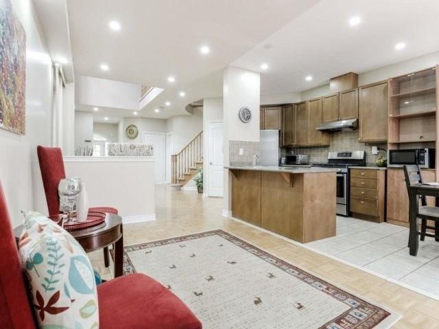 19 Silent Pond Cres, House semidetached with 3 bedrooms, 3 bathrooms and 2 parking in Brampton ON | Image 14